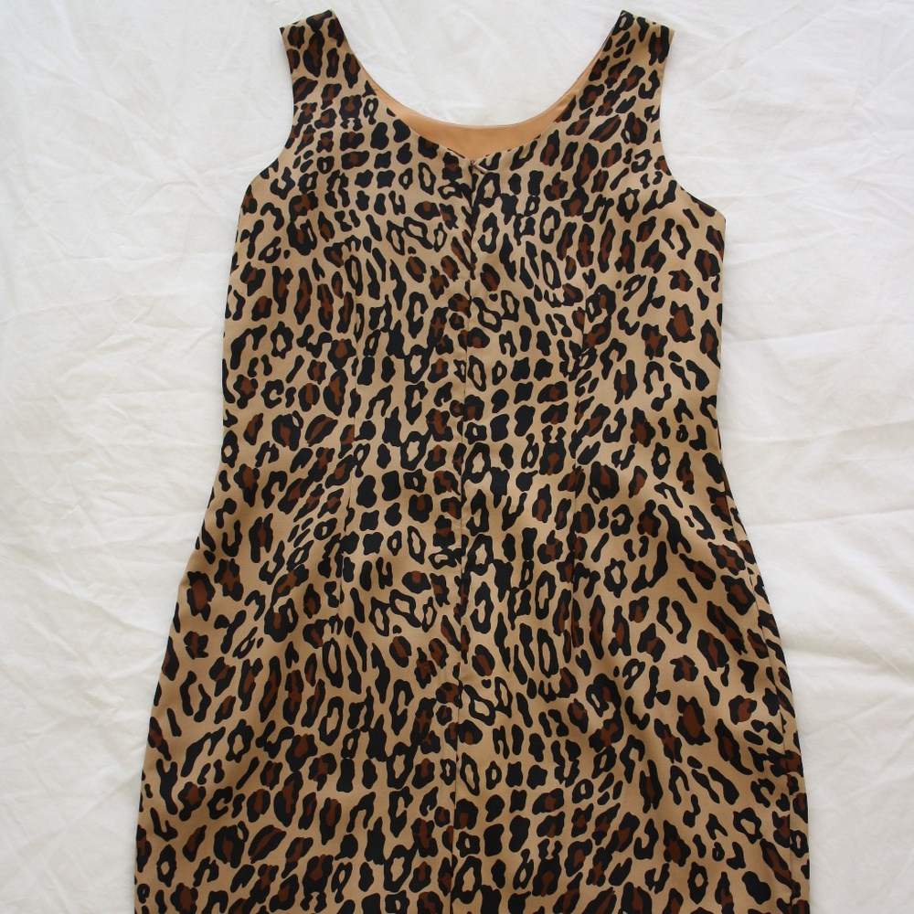 Vtg 60s 100% Silk Leopard mini dress Victoria S